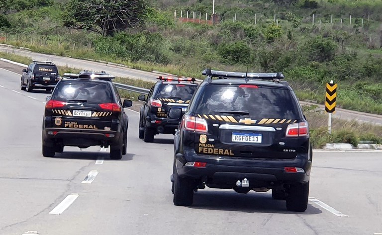  Polícia Federal deflagra operação contra o tráfico internacional de drogas