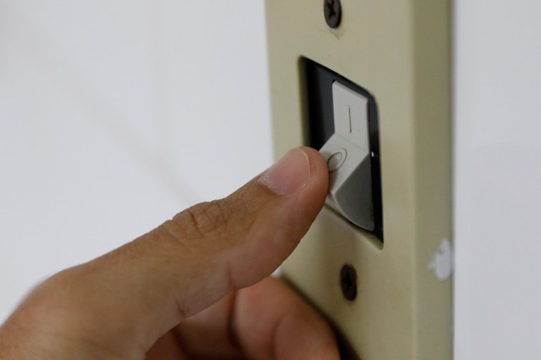  Luz de graça para quem mais precisa: nova Tarifa Social já está valendo!