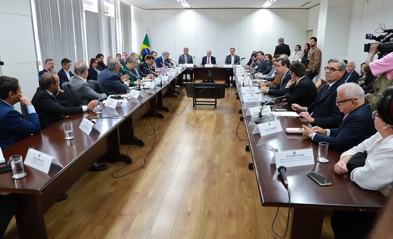  Governo Federal avança em negociações para reduzir impactos das tarifas dos EUA sobre produtos brasileiros