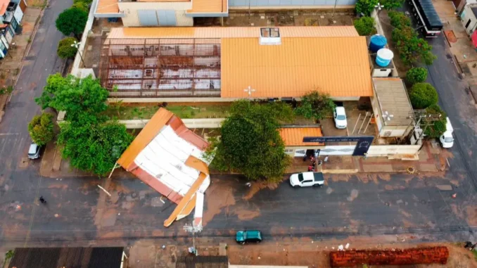  Temporais no Oeste da Bahia Causam Danos em Estruturas de Instituições de Ensino
