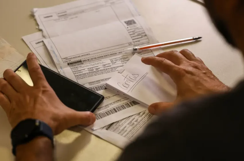  Novo salário mínimo de R$ 1.621 começa a ser pago nesta segunda-feira