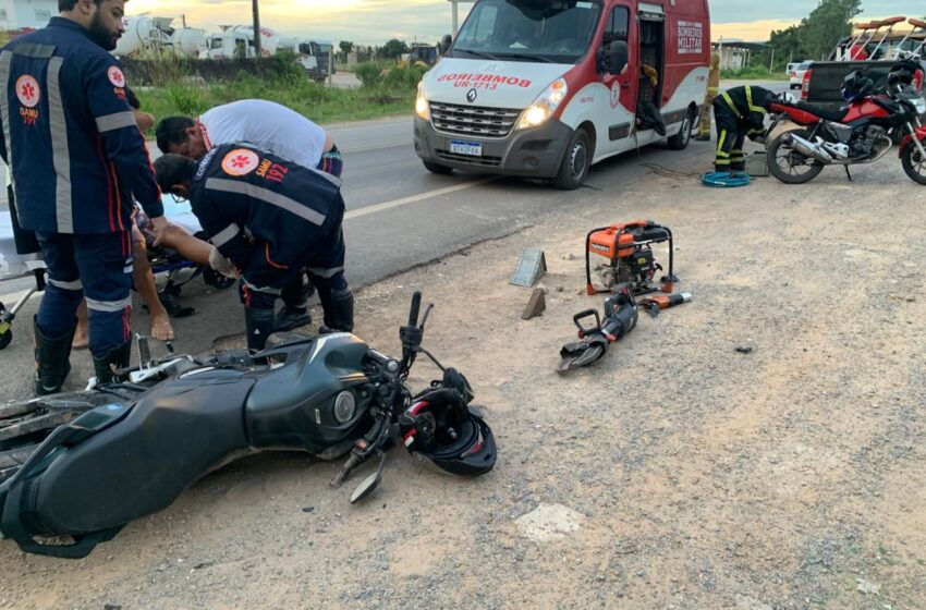  Bombeiros do 17º BBM atuam em grave acidente na BR-135 e auxiliam no resgate de vítima em Barreiras