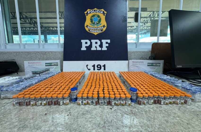  PRF apreende drogas e centenas de ampolas de medicamentos em ônibus na BR-116